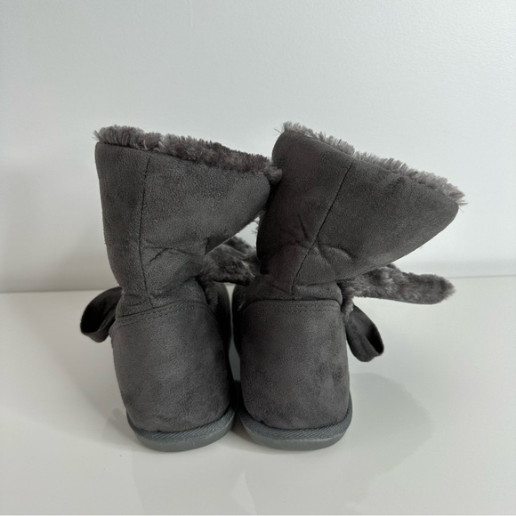 Steve Madden Grey Bear Paw Boot Slippers Women’s Size 7 - Picture 4 of 5